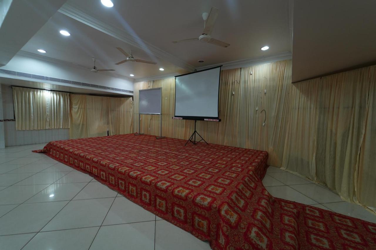 Hotel Palmyra Grand Inn Tirunelveli Eksteriør billede